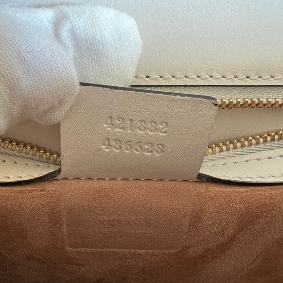 Gucci Sylvie small crossbody bag - Picture 4 of 13